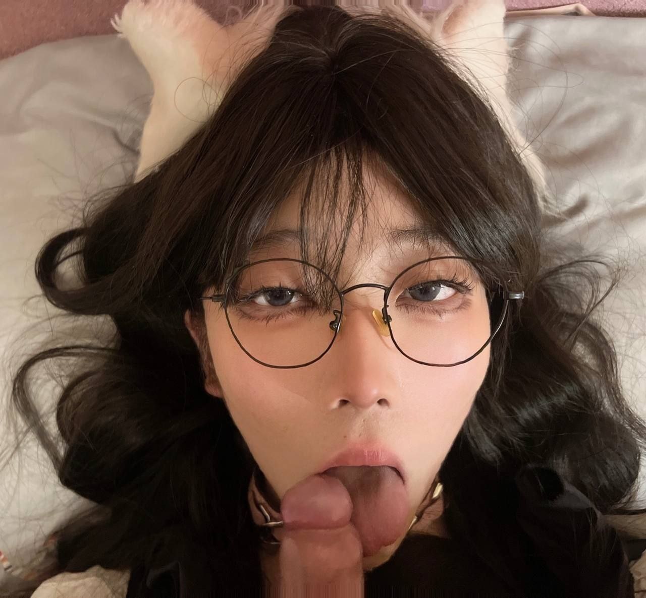 #虎皮折耳猫 推特极品超美御姐萝莉，各种口技口交完美露脸，各种姿势被男主猛猛一顿操.jpg